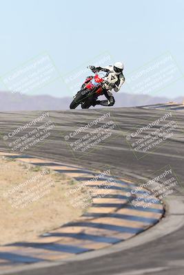 media/Dec-01-2025-Moto Forza (Mon) [[2daa91e15f]]/2-Intermediate Group/Session 2 (Turns 9 and 10)/